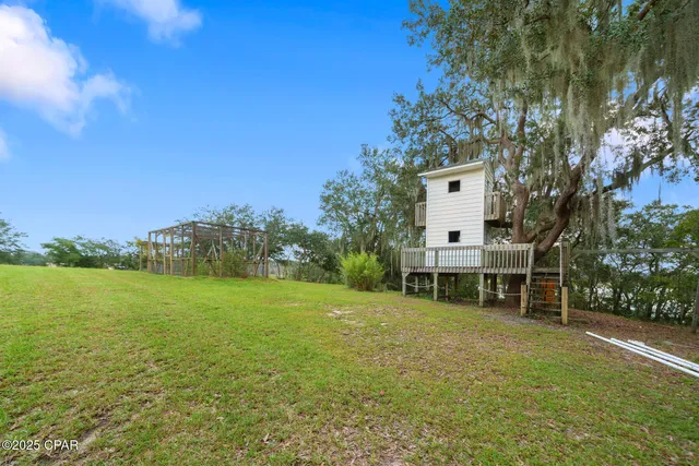 $2,000,000 | 15702 Highway 77, Southport, FL 32409