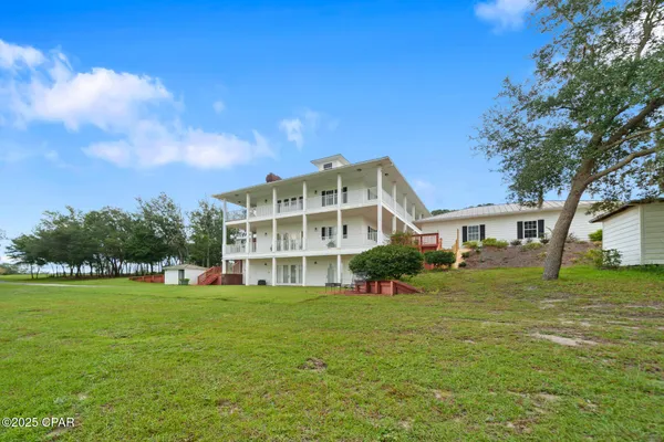 $1,800,000 | 15702 Highway 77, Southport, FL 32409