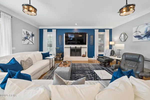 $1,800,000 | 15702 Highway 77, Southport, FL 32409