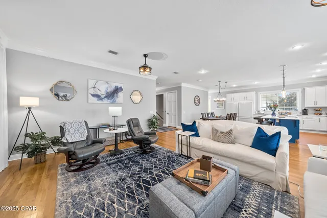 $2,000,000 | 15702 Highway 77, Southport, FL 32409