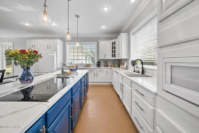 $2,000,000 | 15702 Highway 77, Southport, FL 32409