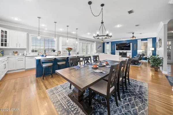 $1,800,000 | 15702 Highway 77, Southport, FL 32409