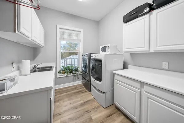 $1,800,000 | 15702 Highway 77, Southport, FL 32409