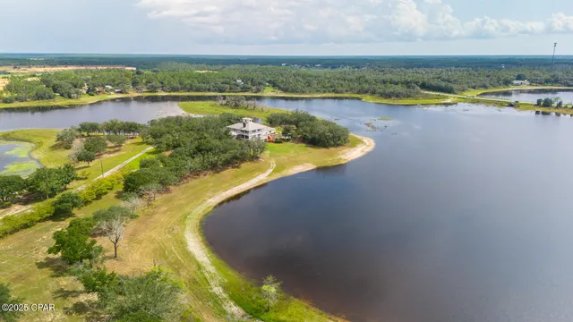 $2,000,000 | 15702 Highway 77, Southport, FL 32409