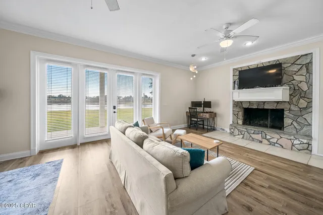 $2,000,000 | 15702 Highway 77, Southport, FL 32409