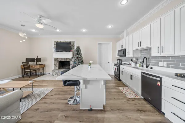 $1,800,000 | 15702 Highway 77, Southport, FL 32409