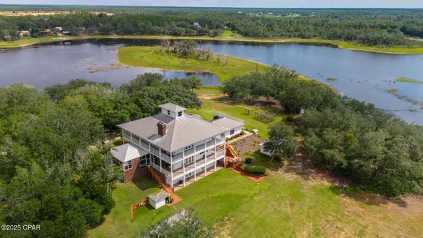 $1,800,000 | 15702 Highway 77, Southport, FL 32409