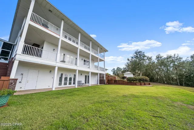 $2,000,000 | 15702 Highway 77, Southport, FL 32409