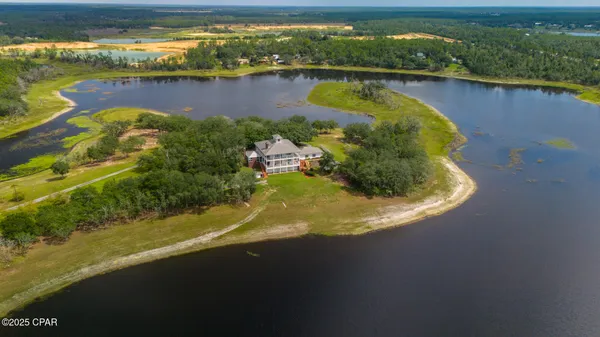 $1,800,000 | 15702 Highway 77, Southport, FL 32409