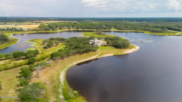 $1,800,000 | 15702 Highway 77, Southport, FL 32409