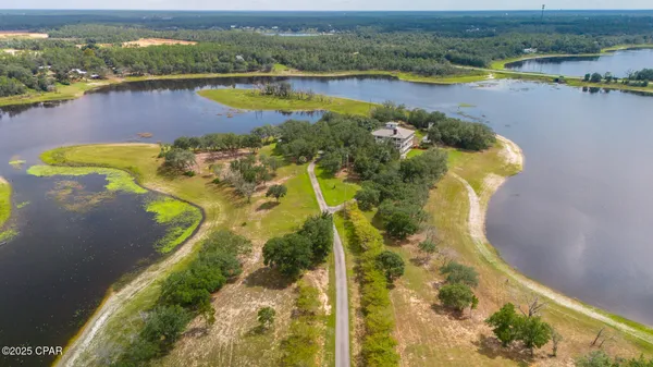 $1,800,000 | 15702 Highway 77, Southport, FL 32409