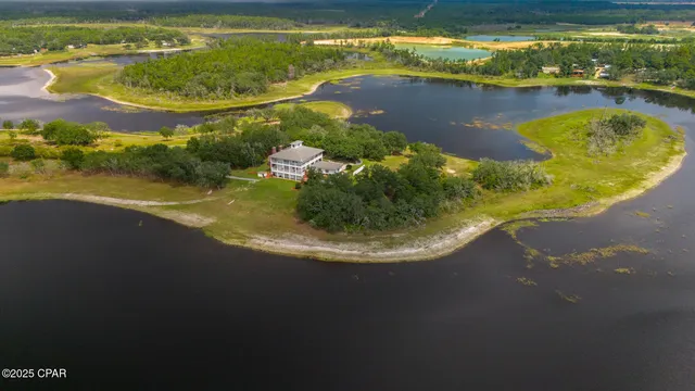 $2,000,000 | 15702 Highway 77, Southport, FL 32409