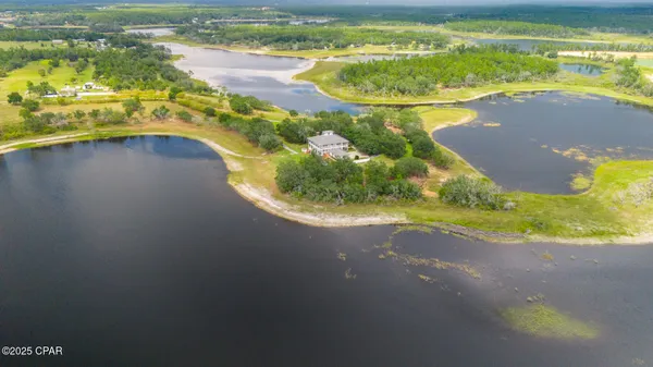 $1,800,000 | 15702 Highway 77, Southport, FL 32409