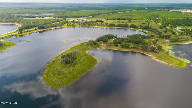 $2,000,000 | 15702 Highway 77, Southport, FL 32409