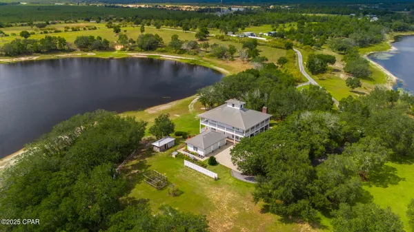 $1,800,000 | 15702 Highway 77, Southport, FL 32409
