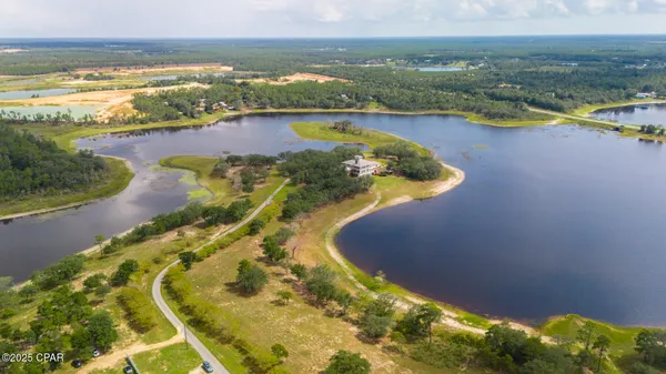 $1,800,000 | 15702 Highway 77, Southport, FL 32409