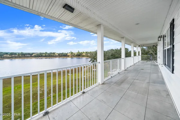 $1,800,000 | 15702 Highway 77, Southport, FL 32409