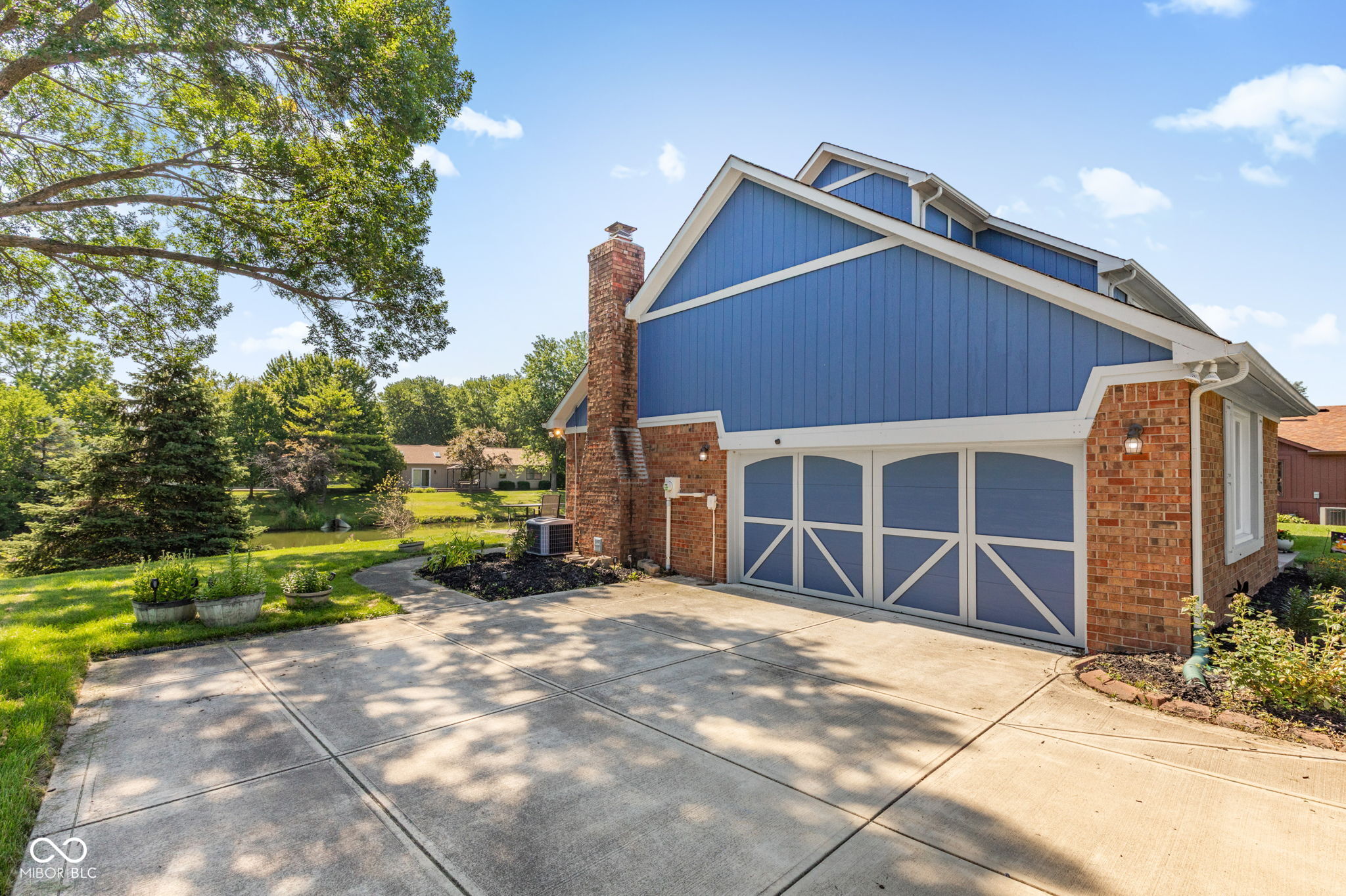 7957 Castle Lake Road Indianapolis, IN 46256 - Photo 4 of 53