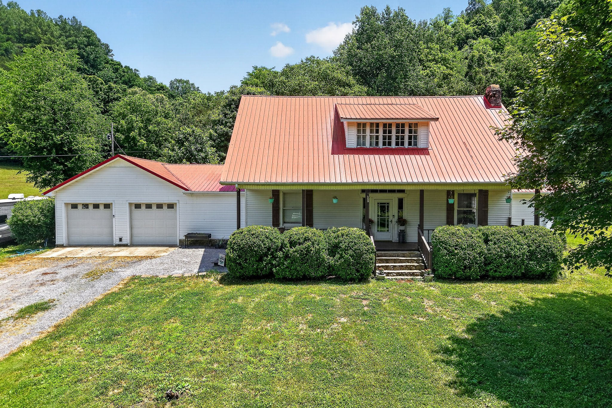 283 Hunting Creek Road Whitleyville, TN 38588 - Photo 2 of 73