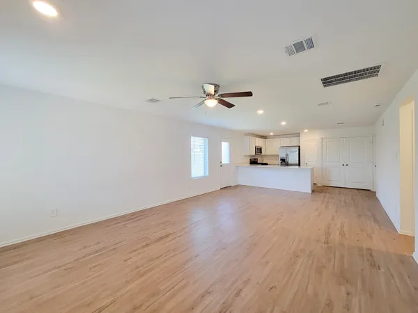 $1,800 | 314 Hbr Bnd Court, Willis, TX 77378
