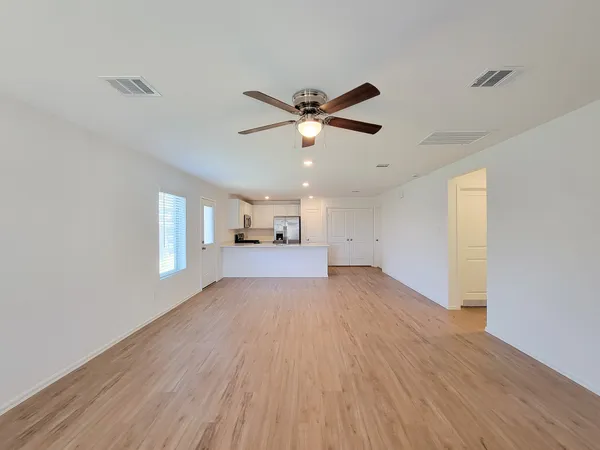 $1,800 | 314 Hbr Bnd Court, Willis, TX 77378