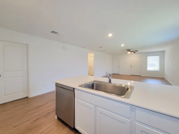 $1,800 | 314 Hbr Bnd Court, Willis, TX 77378