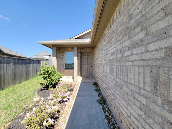 $1,800 | 314 Hbr Bnd Court, Willis, TX 77378