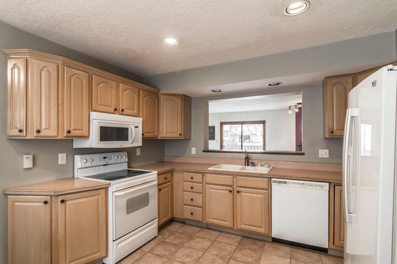 5284 Timberline Road, Unit 122 Columbus, OH 43220 - Photo 5 of 24 Gallery Image 5