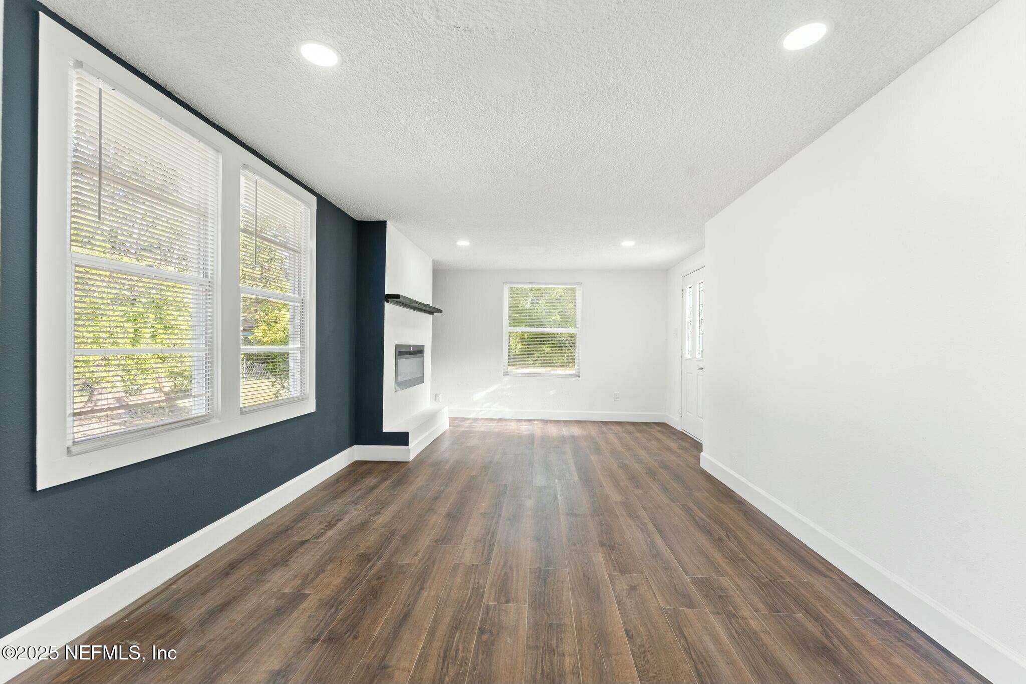 4348 Collins Road Jacksonville, FL 32244 - Photo 11 of 32 tempImageFpT1iw