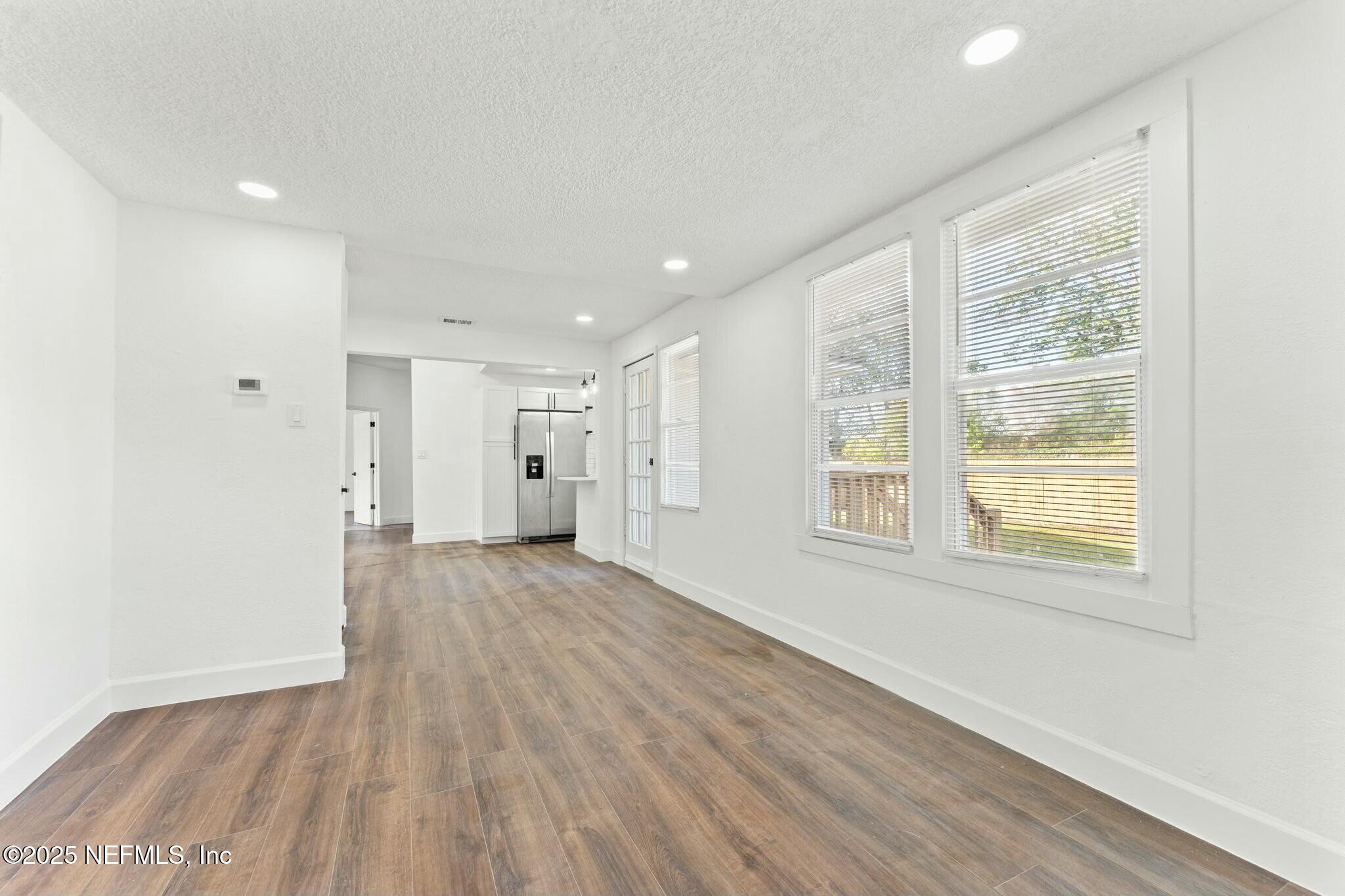 4348 Collins Road Jacksonville, FL 32244 - Photo 13 of 32 tempImageI28Qkn