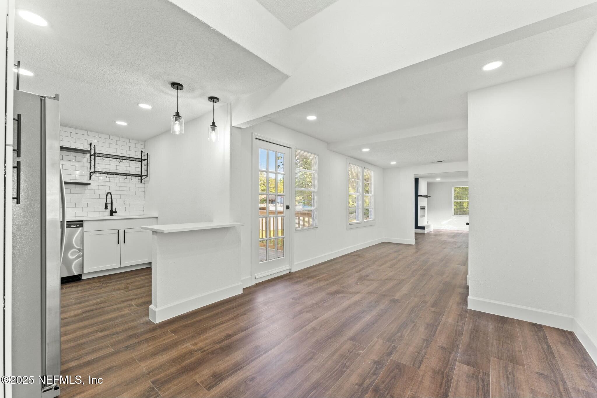 4348 Collins Road Jacksonville, FL 32244 - Photo 16 of 32 tempImage4TloE6