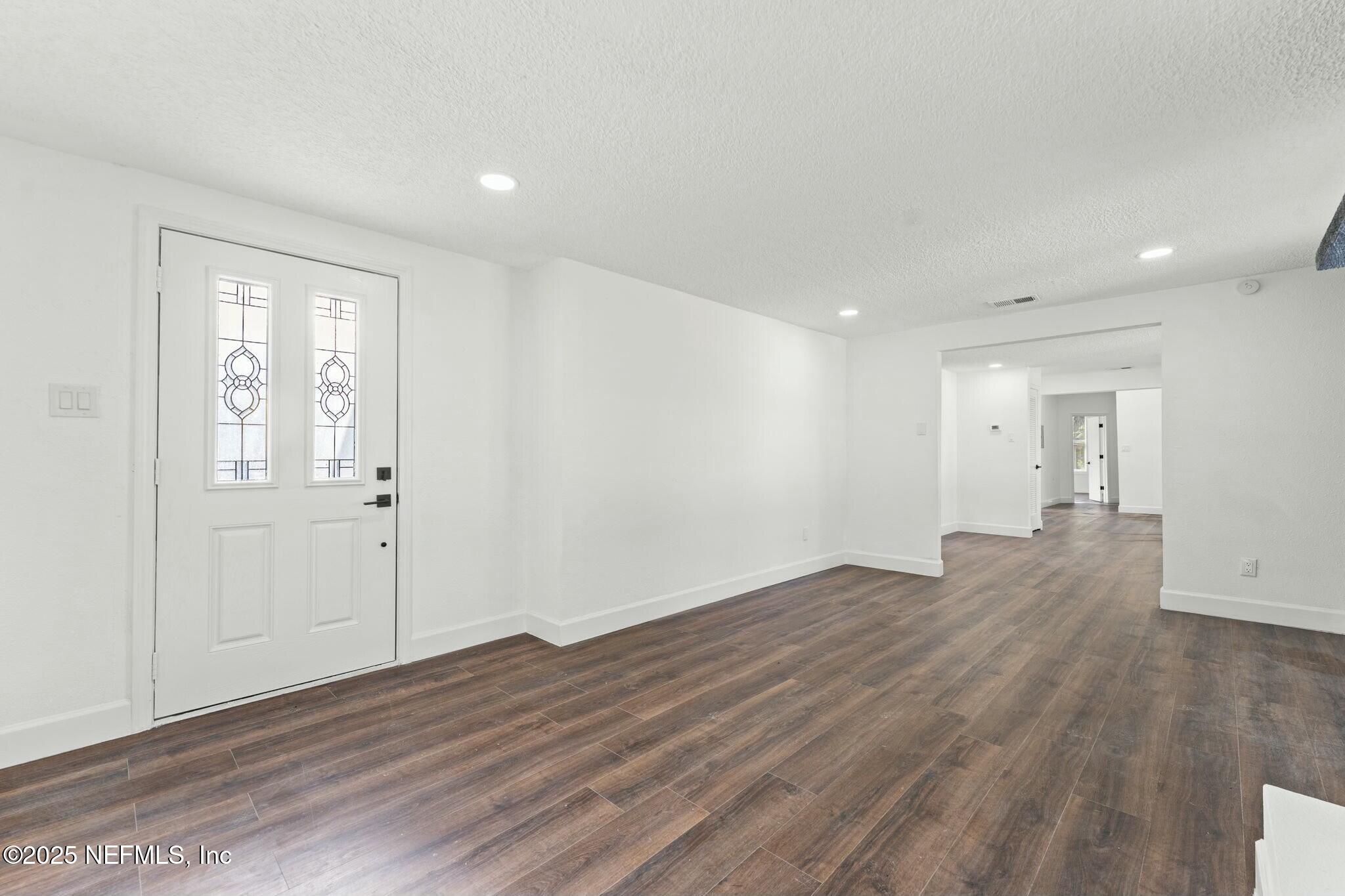 4348 Collins Road Jacksonville, FL 32244 - Photo 9 of 32 tempImagenFSMHS