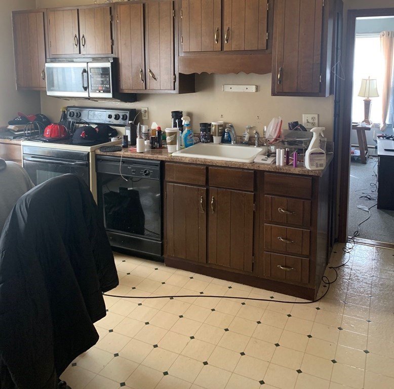 5 Carlstad Street Worcester, MA 01607 - Photo 7 of 13