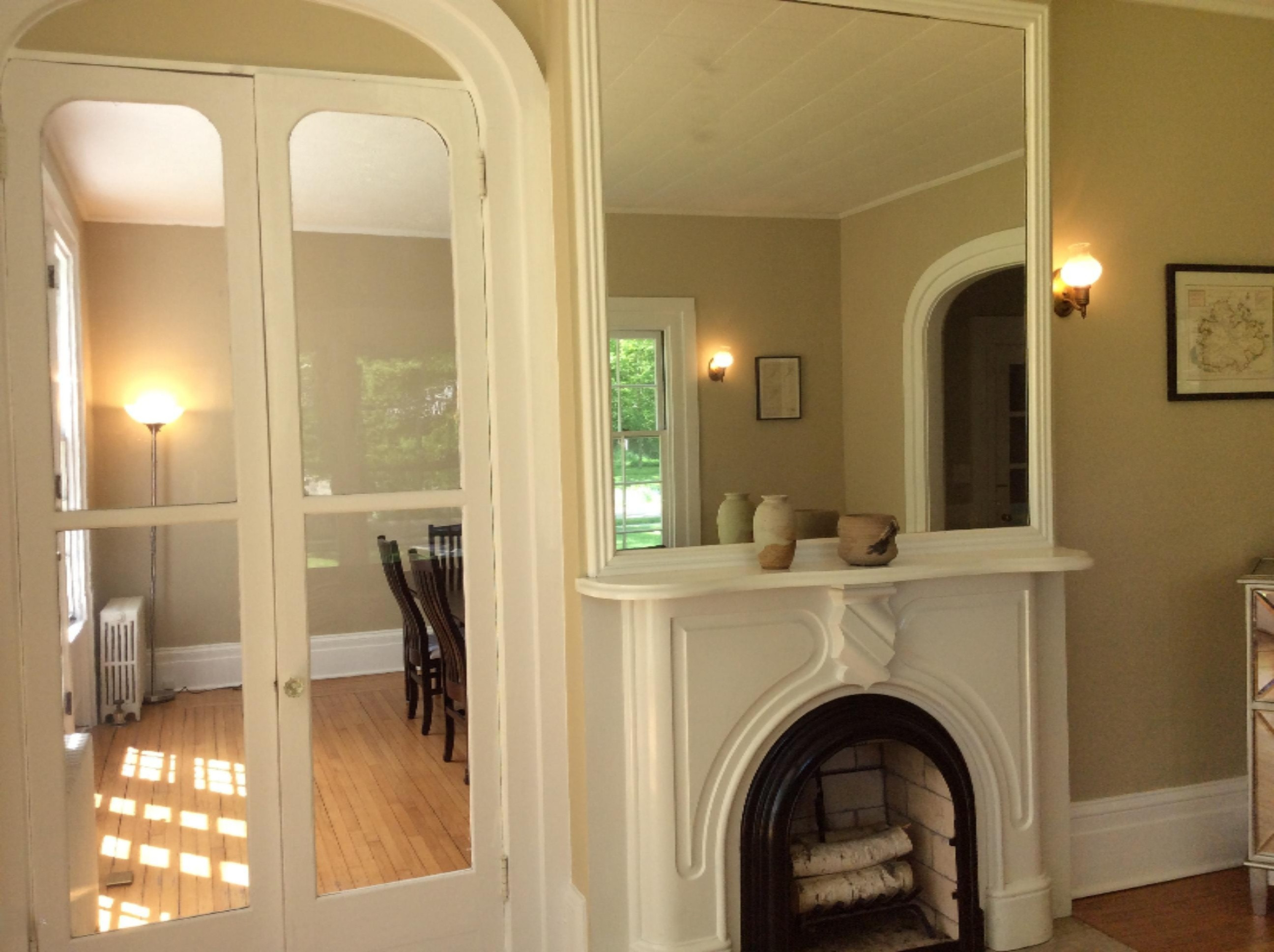 414 Cedar Street Manistee, MI 49660 - Photo 13 of 70 Living Room