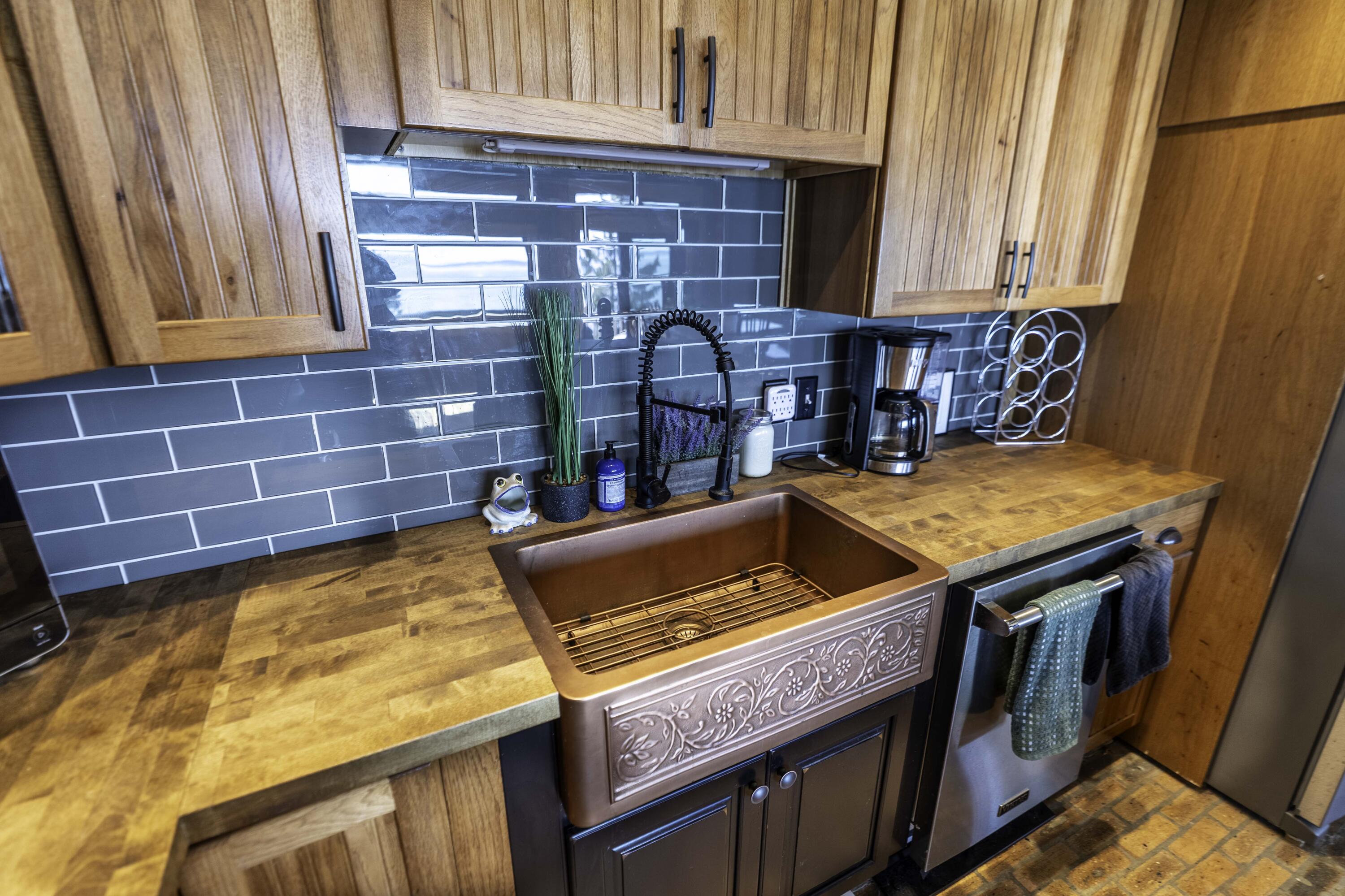 87.81 Shag Rock Road Lubec, ME 04652 - Photo 26 of 60 Kitchen