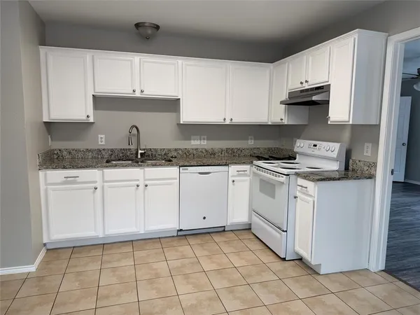 $1,850 | 3332 Navaro Street, Dallas, TX 75212