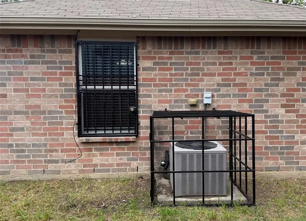 $1,850 | 3332 Navaro Street, Dallas, TX 75212
