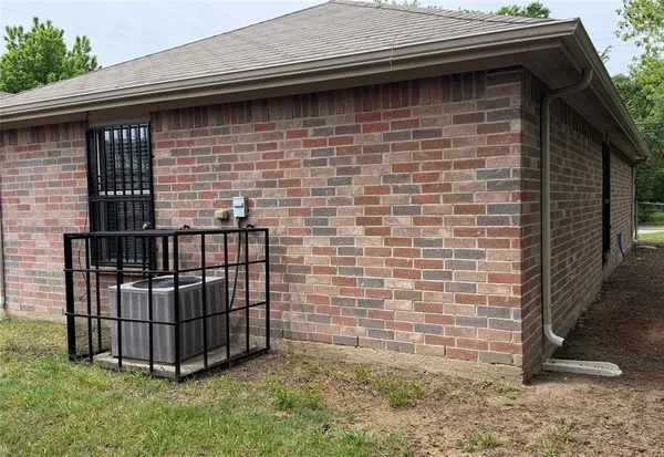 $1,850 | 3332 Navaro Street, Dallas, TX 75212