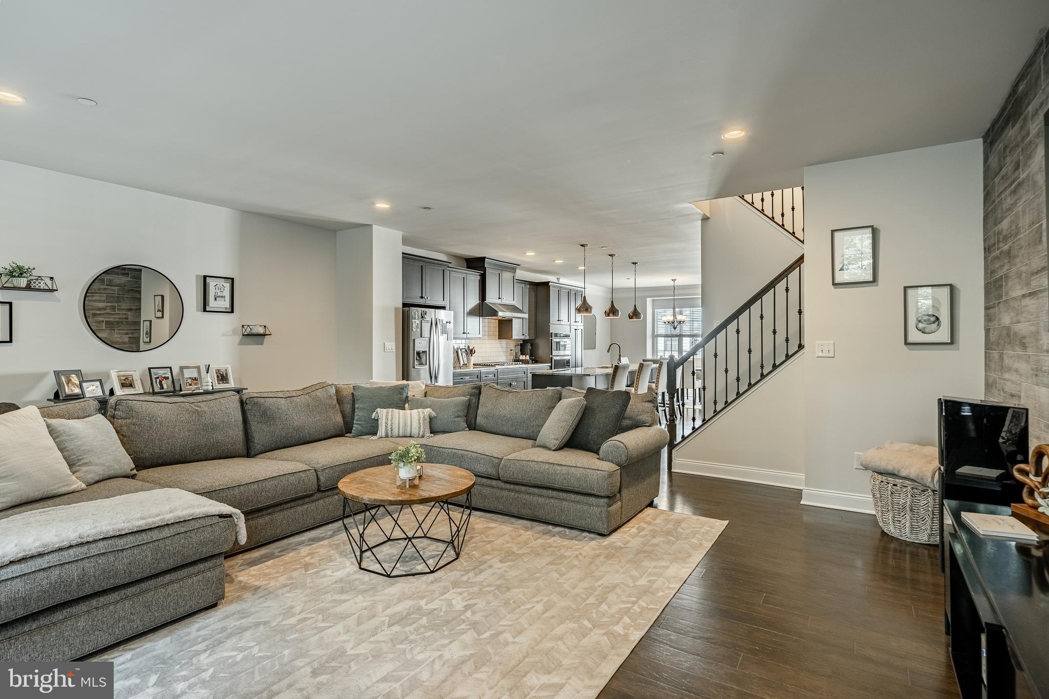 105 Eastwing Alley Springfield, PA 19064 - Photo 8 of 36 Oversized Living Room