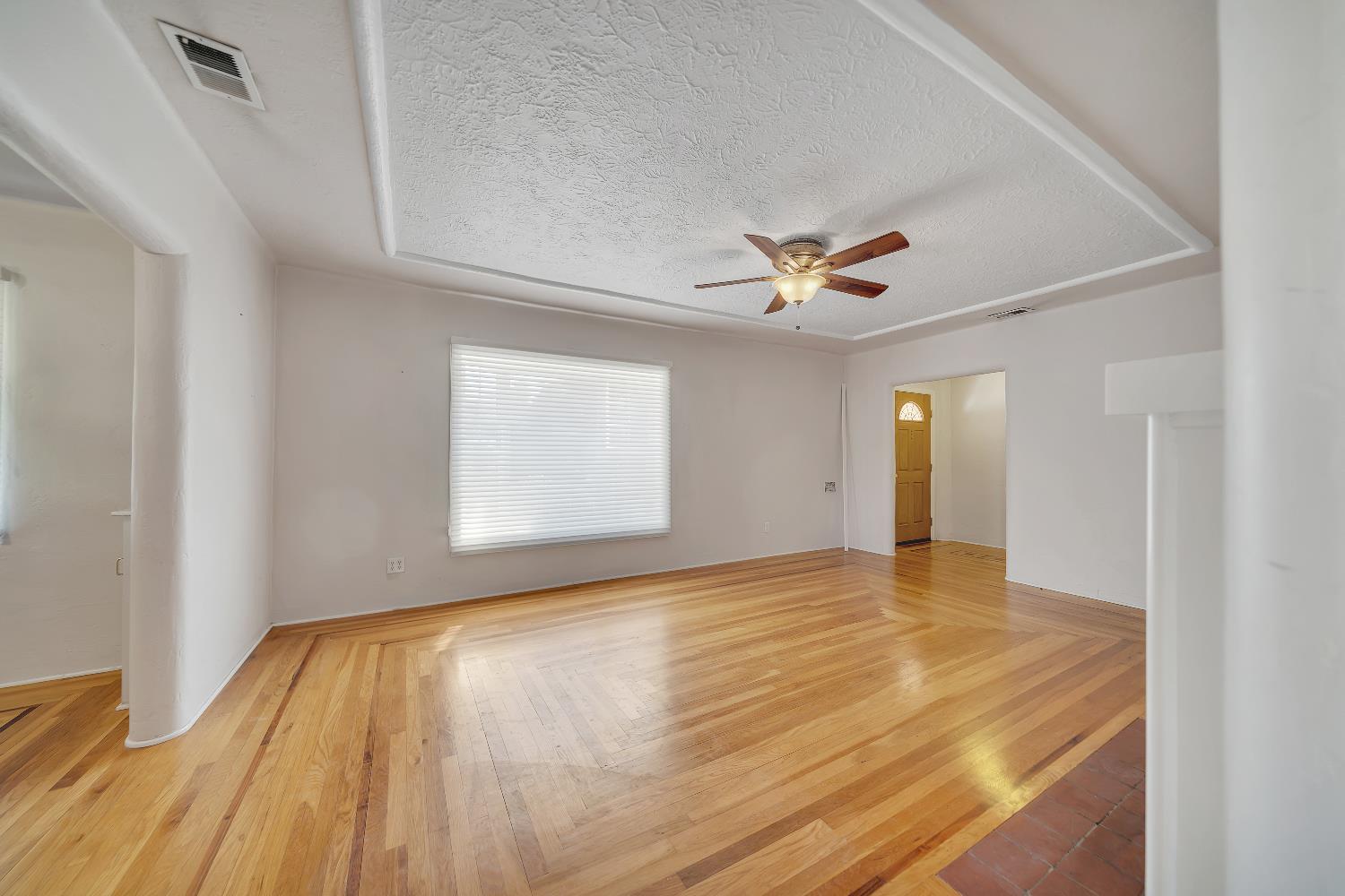 905 Roble Avenue Modesto, CA 95354 - Photo 16 of 29