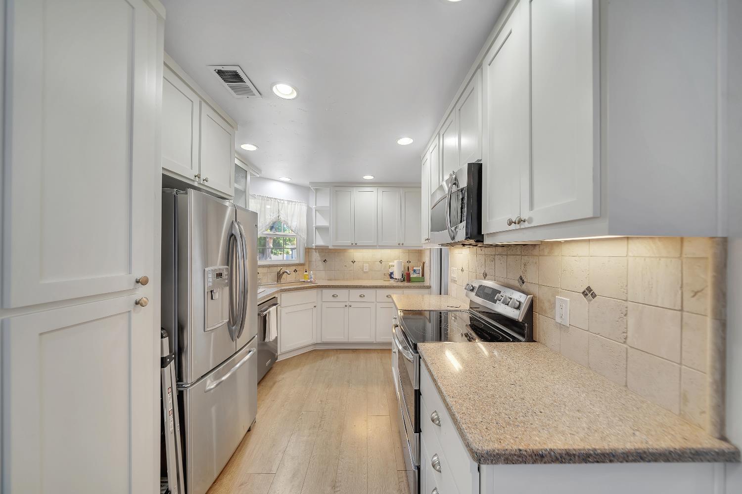 905 Roble Avenue Modesto, CA 95354 - Photo 19 of 29