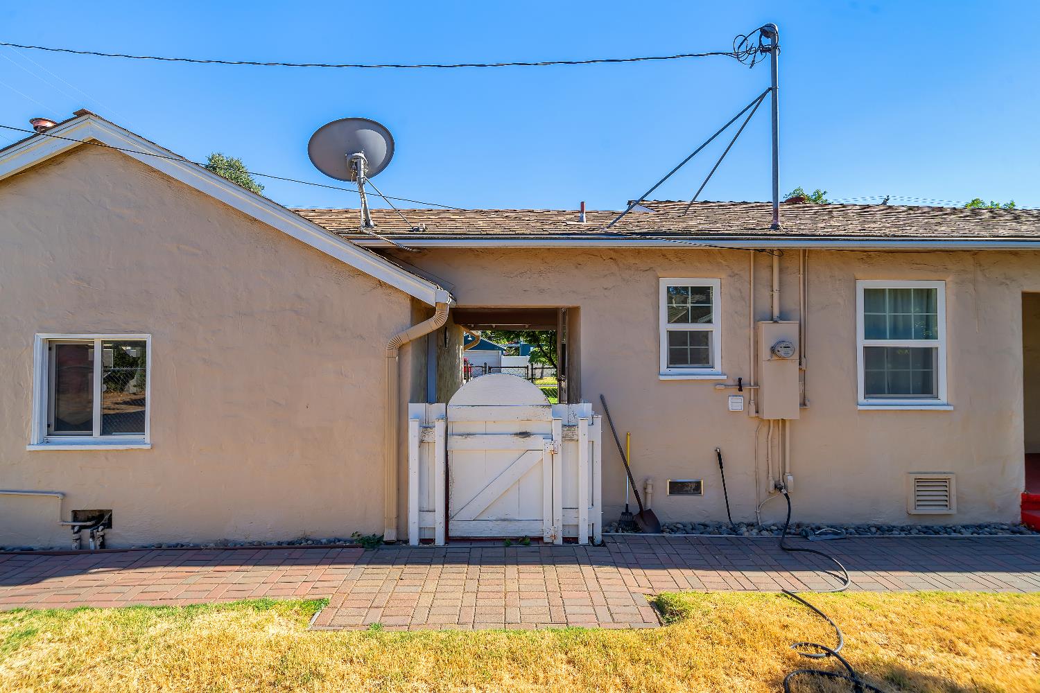 905 Roble Avenue Modesto, CA 95354 - Photo 27 of 29