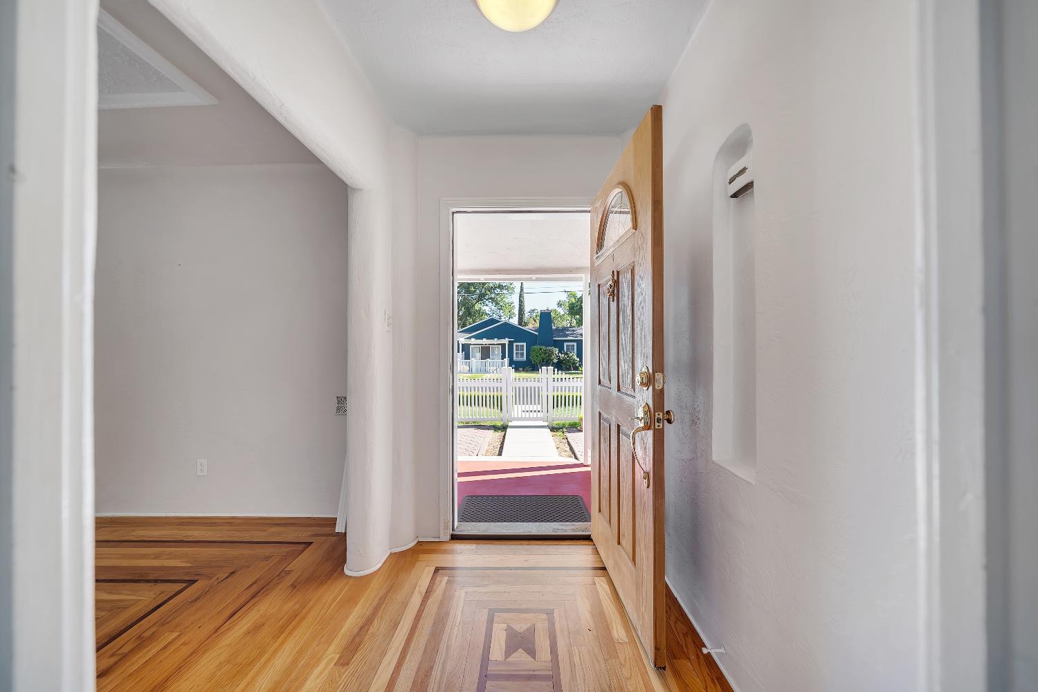 905 Roble Avenue Modesto, CA 95354 - Photo 7 of 29