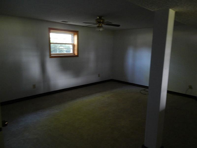 3740 Ronda Springfield, OH 45502 - Photo 7 of 8