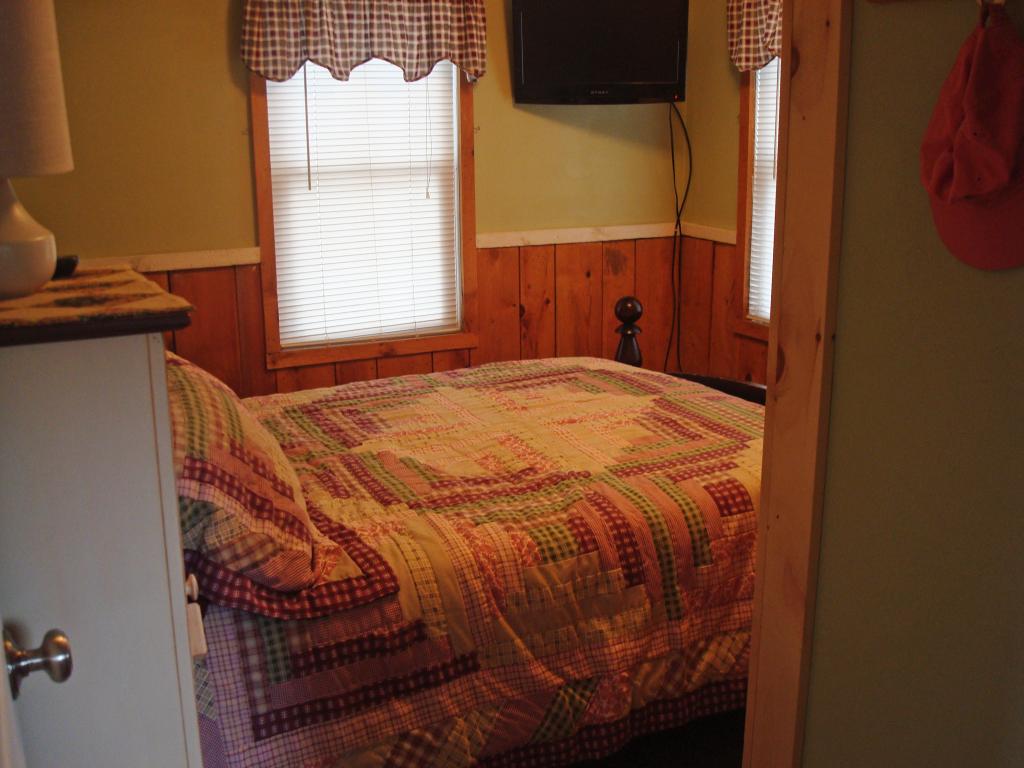11 Bay Road, Unit 10 Sanbornton, NH 03269 - Photo 5 of 10 Gallery Image 5