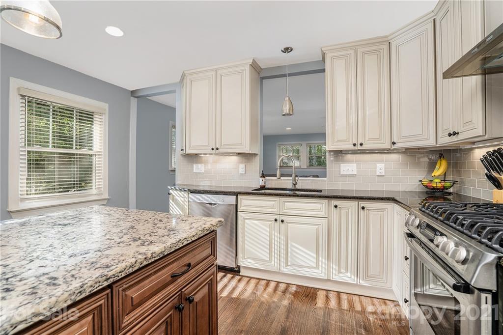 4600 Water Oak Road Charlotte, NC 28211 - Photo 12 of 41 Gallery Image 12