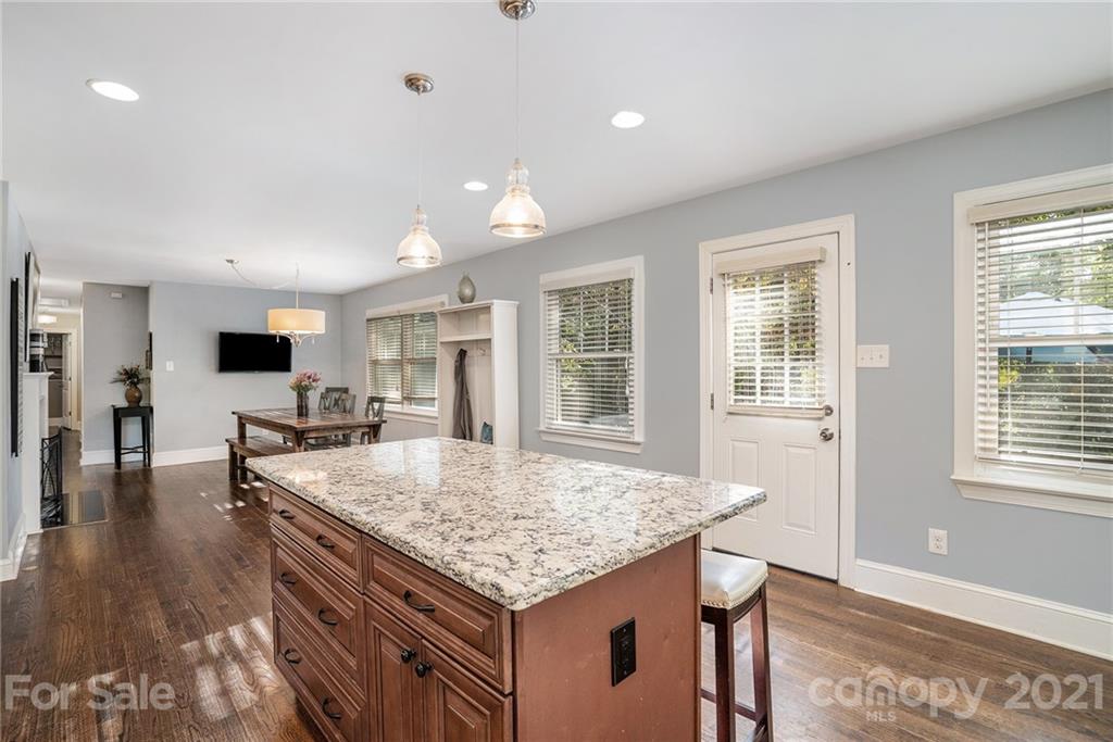 4600 Water Oak Road Charlotte, NC 28211 - Photo 13 of 41 Gallery Image 13