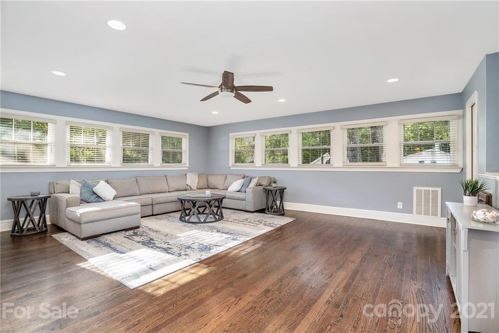 4600 Water Oak Road Charlotte, NC 28211 - Photo 18 of 41 Gallery Image 18