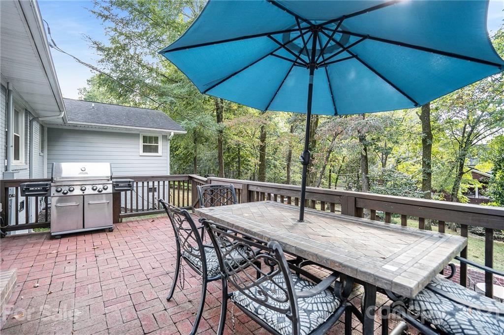 4600 Water Oak Road Charlotte, NC 28211 - Photo 31 of 41 Gallery Image 31
