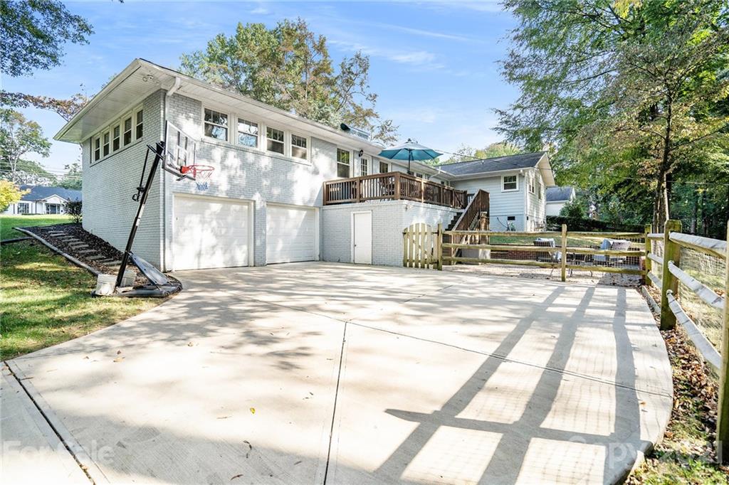 4600 Water Oak Road Charlotte, NC 28211 - Photo 33 of 41 Gallery Image 33